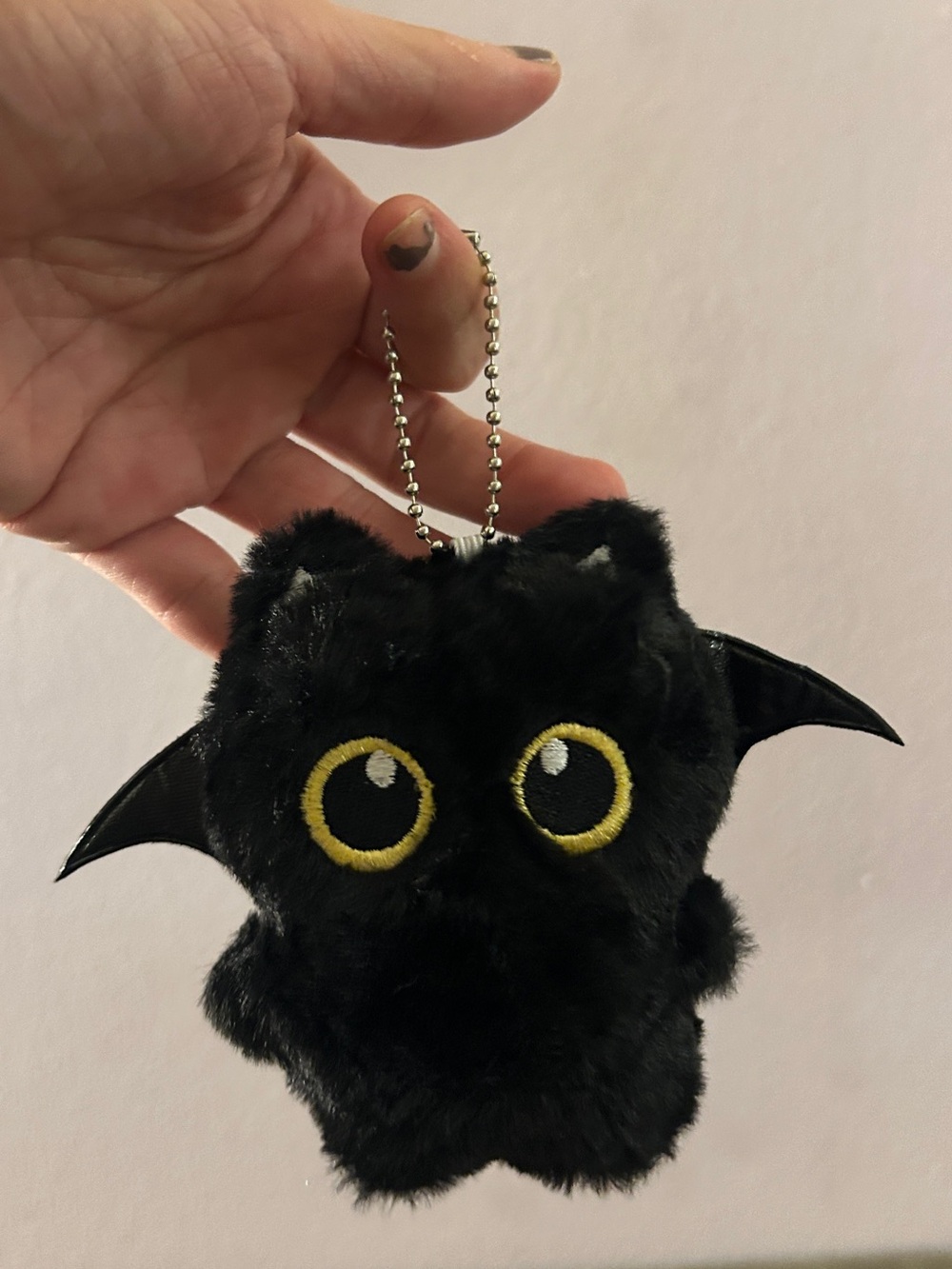 ๐โโฌ๐ NEW Black Cat Bat Wings Bag Charm Plush Fuzzy Eyes Kitty Y2K Kawaii Goth - Picture 9 of 12
